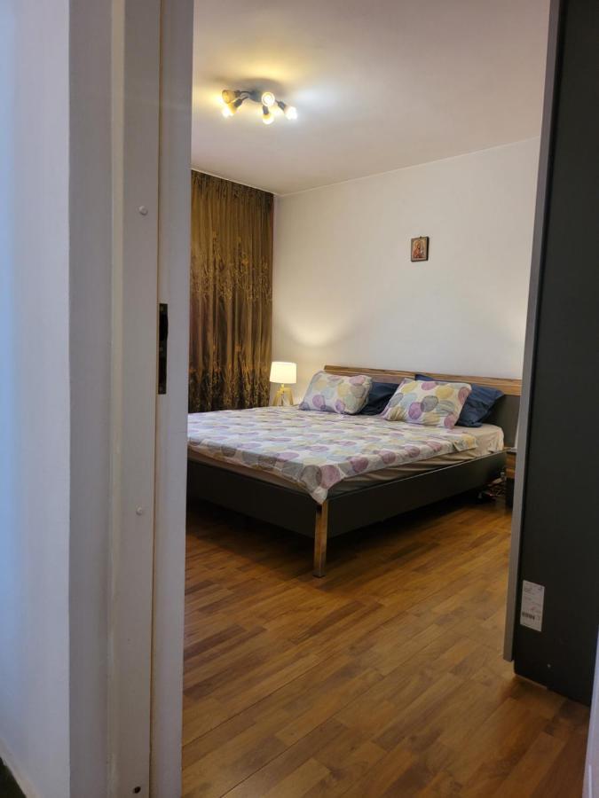 Quiet, Relaxing, Family Friendly Apartamento Bucarest Exterior foto